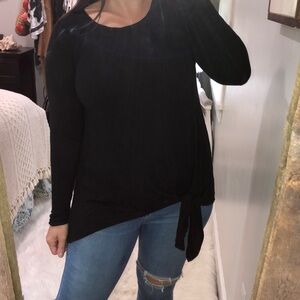 Active USA size large black cozy top